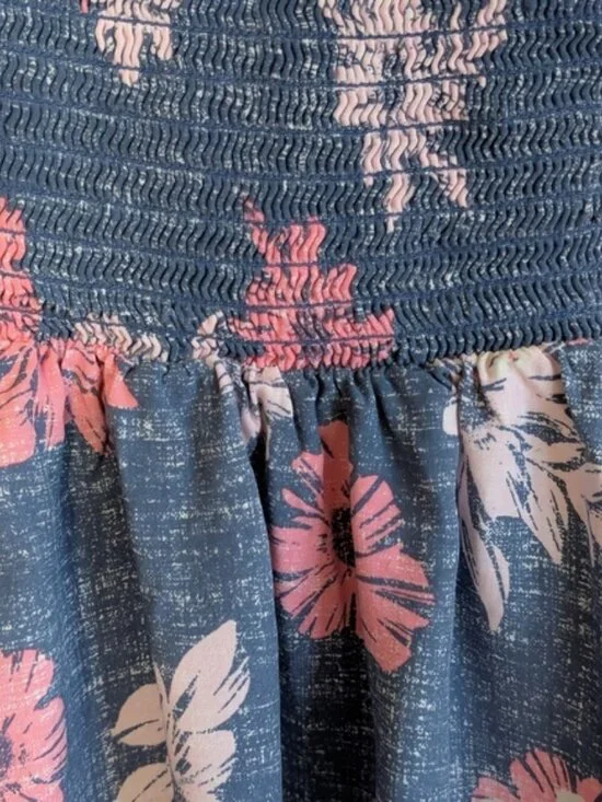 GAP. SUNDRESS. SQUARE NECK. SWING SKIRT. ADJUSTABLE STRAPS. - Picture 4 of 4